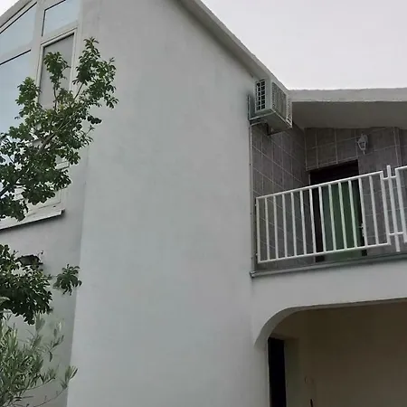 Apartman Biba Apartment